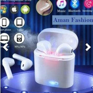 Universal earbuds with charger